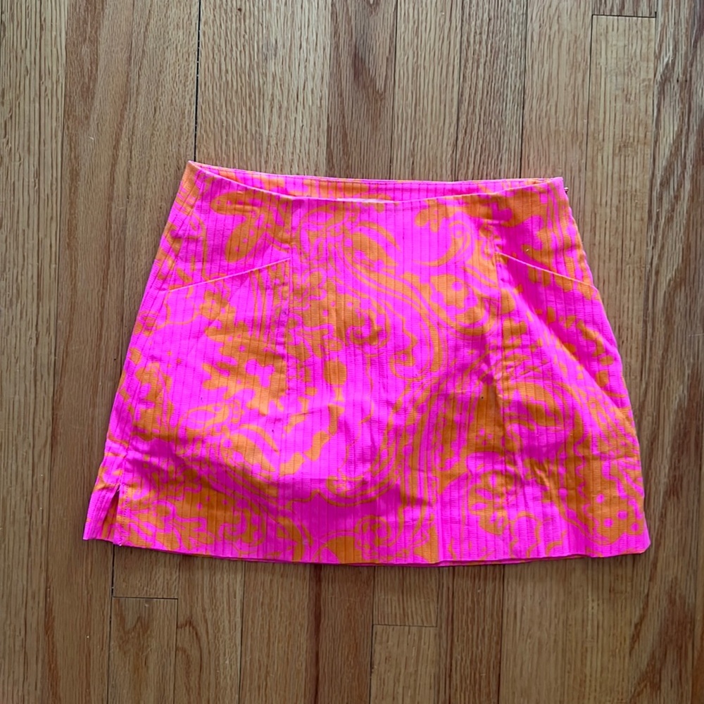 Tropical mini skirt with built in shorts.